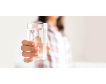 Скільки потрібно пити води людині на добу та як очистити її фільтрами