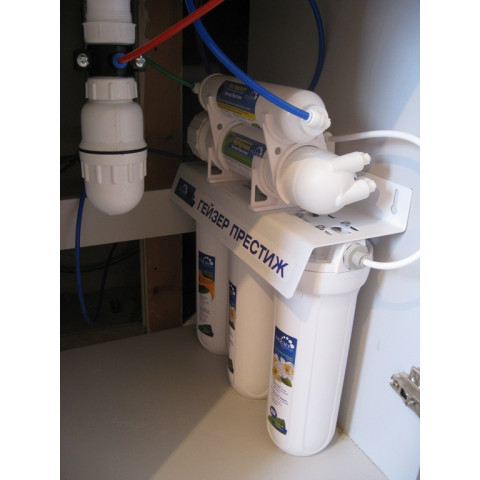 Фільтр зворотним осмосом Гейзер Нанотек