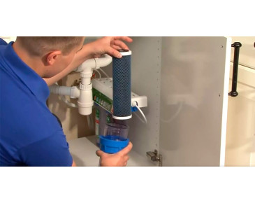 Хто встановлює фільтри для води